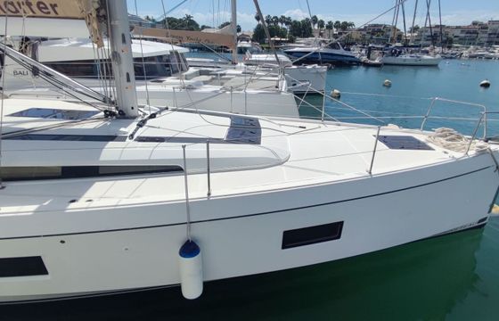 Sailboat BENETEAU OCEANIS 51.1 15.94m