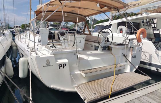 Sailboat BENETEAU OCEANIS 51.1 15.94m