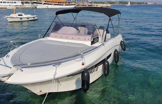 Motorboat Atlantic marine Sun Cruiser 690 225hp