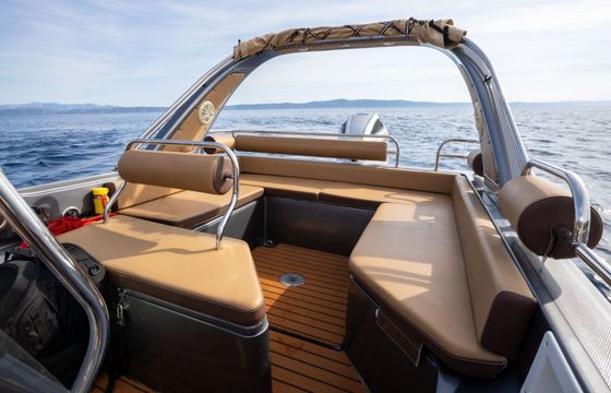RIB Grgnic yahting Shark 23 200hp