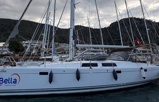 Sailboat Hanse Hanse 415 12.4m