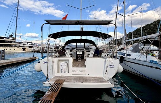 Sailboat Hanse Hanse 415 12.4m