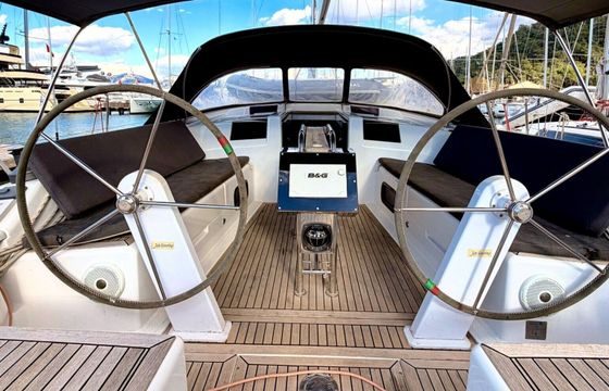 Sailboat Hanse Hanse 415 12.4m