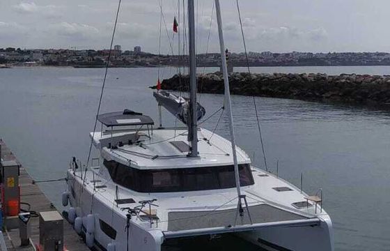 Catamaran Fountaine Pajot Isla 40 11m