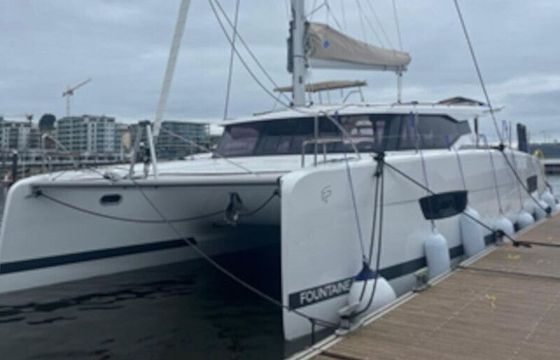 Catamaran Fountaine Pajot Isla 40 11m