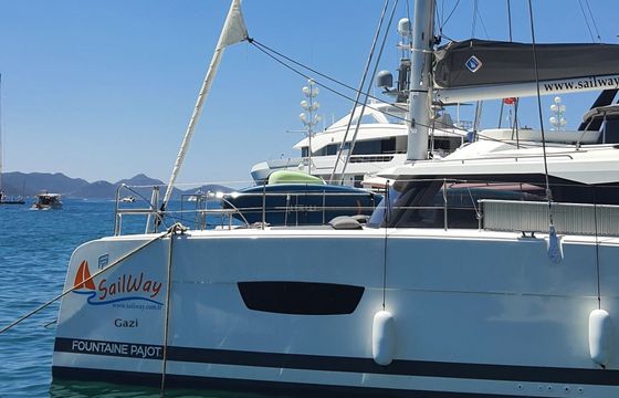 Catamaran Fountaine Pajot Isla 40 11m