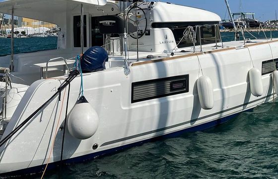 Sailboat Lagoon Lagoon 400 12m