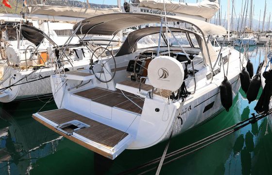 Sailboat HANSE 388 11.4m