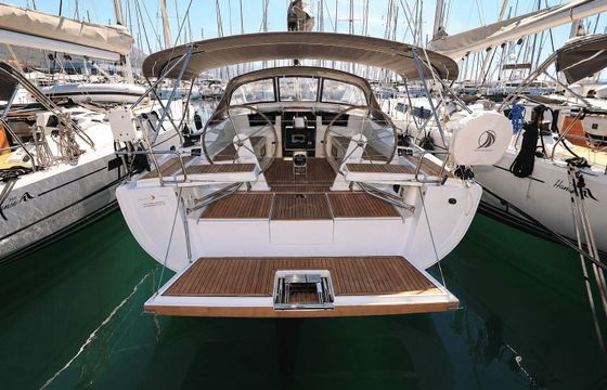 Sailboat HANSE 388 11.4m