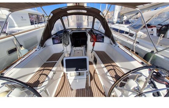 Sailboat Jeanneau Sun Odyssey 389 10m