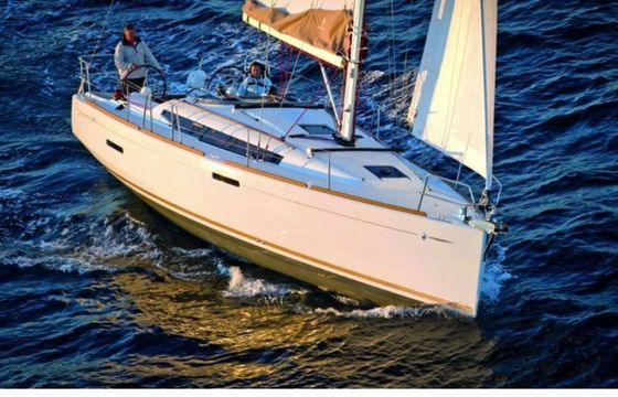 Sailboat Jeanneau Sun Odyssey 389 10m