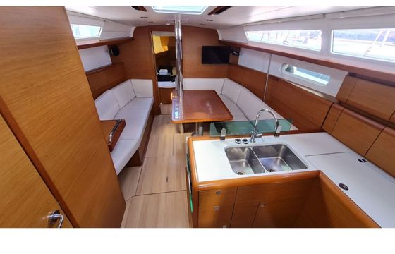 Sailboat Jeanneau Sun Odyssey 389 10m
