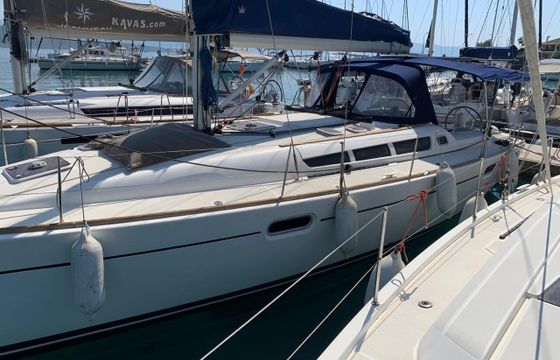 Sailboat Jeanneau Sun Odyssey 42i Performance 12.85m