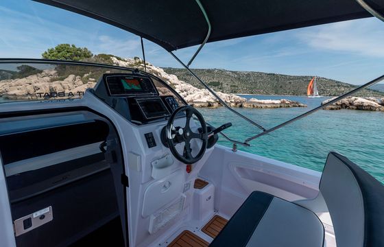 Motorboat Ranieri Shadow 22 200hp
