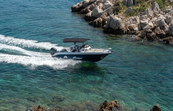 Motorboat Ranieri Shadow 22 200hp