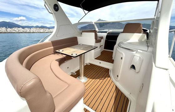 Motorboat Moa Platinum 32 200hp