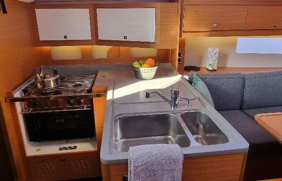 Sailboat DUFOUR 37 VASCO 10m