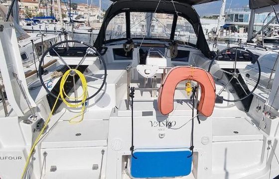 Sailboat DUFOUR 37 VASCO 10m