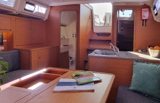 Sailboat DUFOUR 37 VASCO 10m