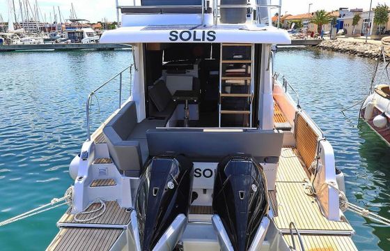 Motorboat Beneteau Antares 11 Fly OB 600hp