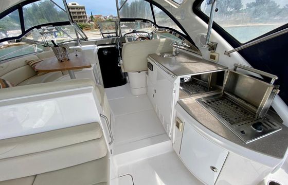 Motorboat Regal 44.6 comodore 2hp