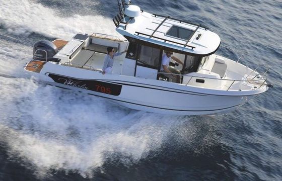 Motorboat Jeanneau Merry Fisher 795