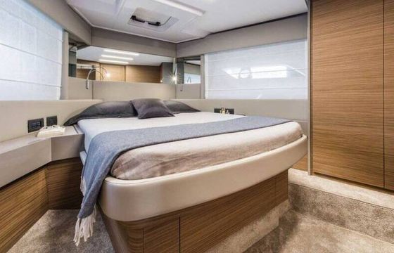 Motorboat Ferretti 450 960hp