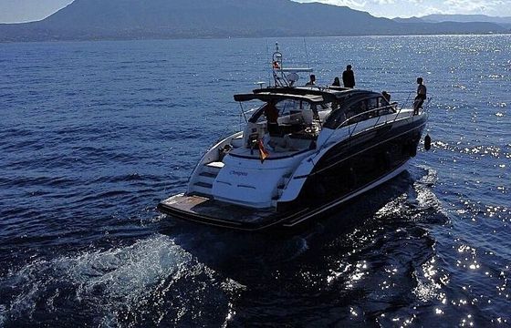 Motorboat Princess V48 870hp
