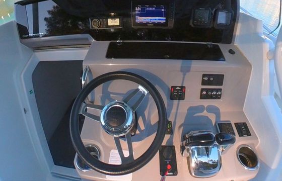 Motorboat Jeanneau CAP CAMARAT 9.0 CC 500hp
