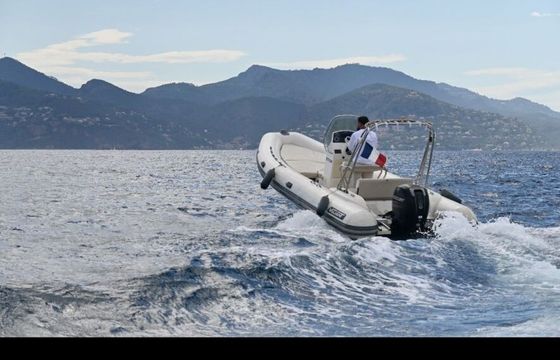 Motorboat Valiant V 630 Classic 150hp