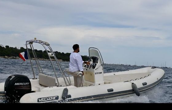 Motorboat Valiant V 630 Classic 150hp