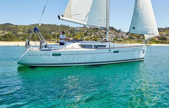 Sailboat Jeanneau Sun Odyssey 39i 11.62m