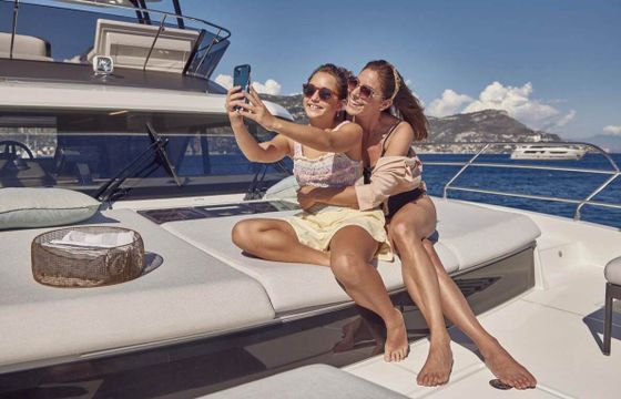 Motorboat Prestige M-48 620hp