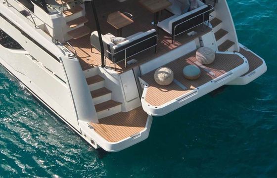 Motorboat Prestige M-48 620hp