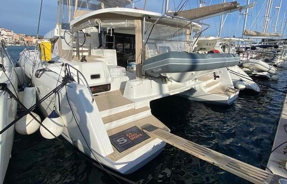 Catamaran Lagoon-Bénéteau Lagoon 42 OW 12.8m