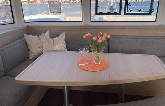 Catamaran Lagoon-Bénéteau Lagoon 42 OW 12.8m