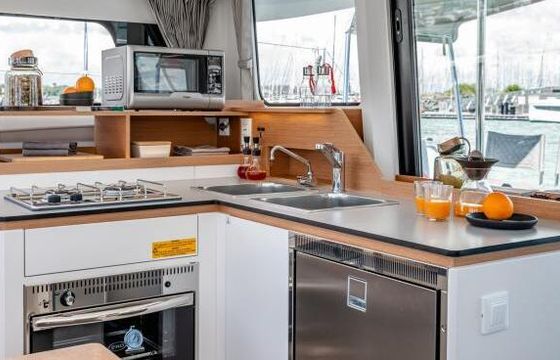 Catamaran Beneteau Excess 11 11.33m