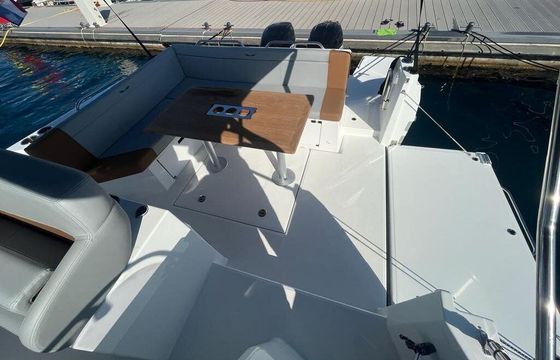 Motorboat Bénéteau Flyer 9 SUNdeck 500hp