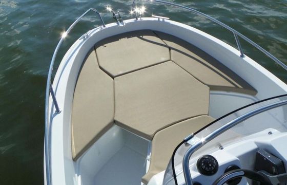 Motorboat Jeanneau Cap Camarat 4.7 style 60hp