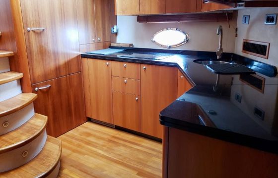 Motor yacht Sunseeker 72 Predator 2720hp