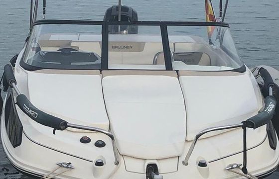 Motorboat Bayliner VR5 Cuddy 150hp