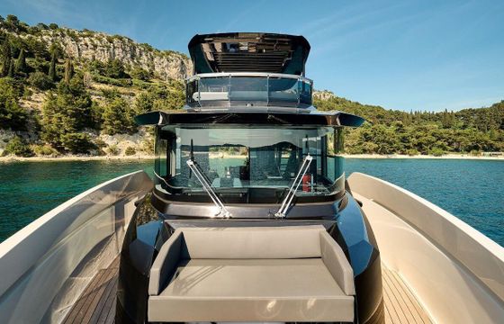 Motor yacht Explorer Yacht 62 Fly 1200hp