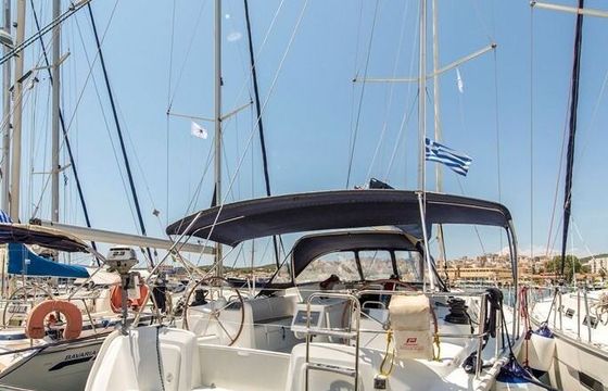 Sailboat BENETEAU CYCLADES 50.5 15.65m