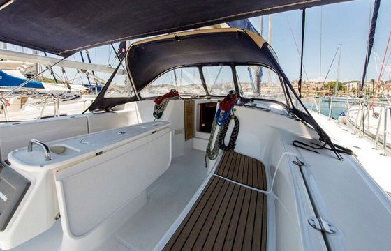 Sailboat BENETEAU CYCLADES 50.5 15.65m
