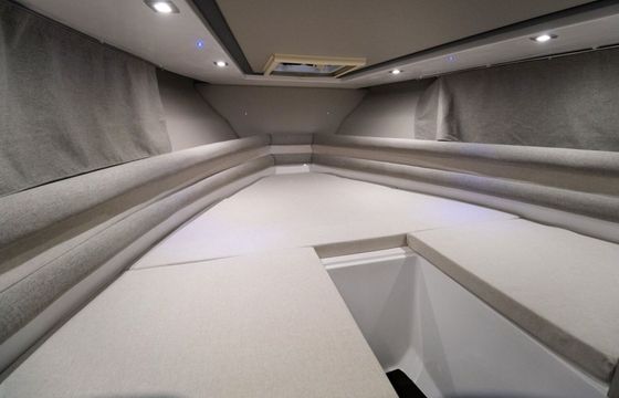 Motorboat Saver 870 400hp