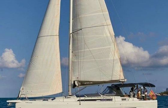 Sailboat Dufour 470 14m