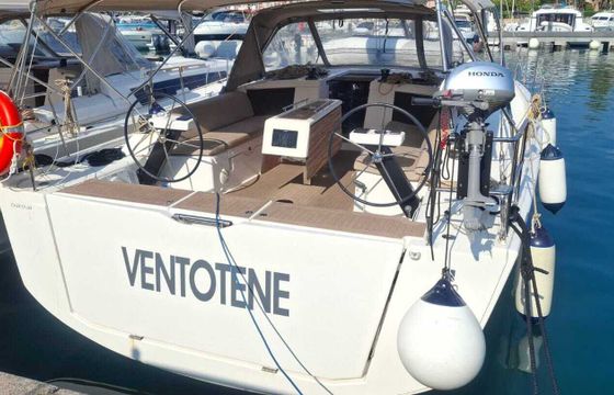 Sailboat Dufour 430 Grand Large  13m