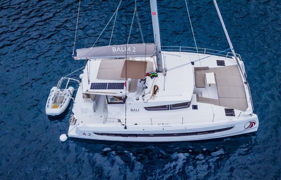 Catamaran Catana Group Bali 4.2 - 4 + 1 cab. 12m