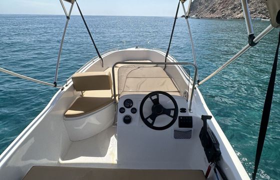 Motorboat Nireus - Milos 2023