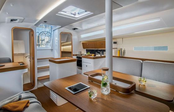 Sailboat Beneteau First 36 11.98m